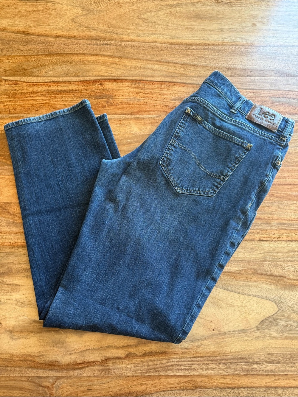Lee Men's Indigo Regular Fit Tapered Leg